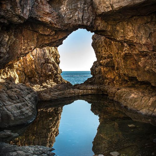 Dubrovnik_Hole_in_Rocks_1024px