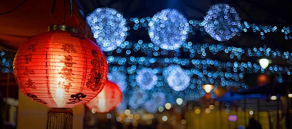 Grewnich London photographing market lights