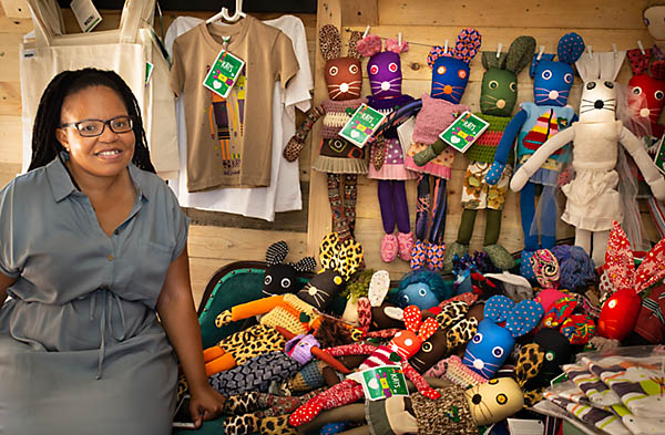 Lungile in Woza Moya with the products