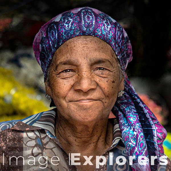 photograph like steve mccurry Lighten eyes