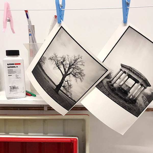 drying the black and white darkroom print