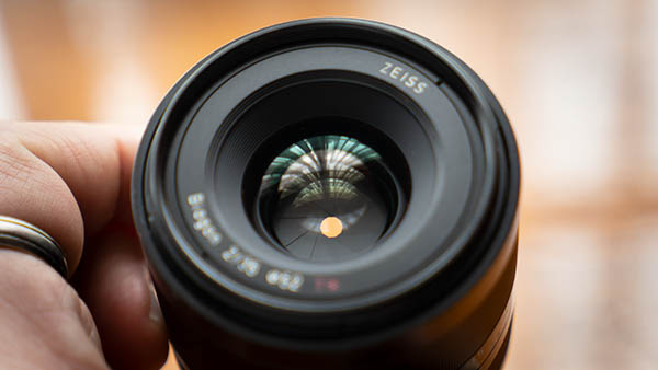 small aperture showing blades